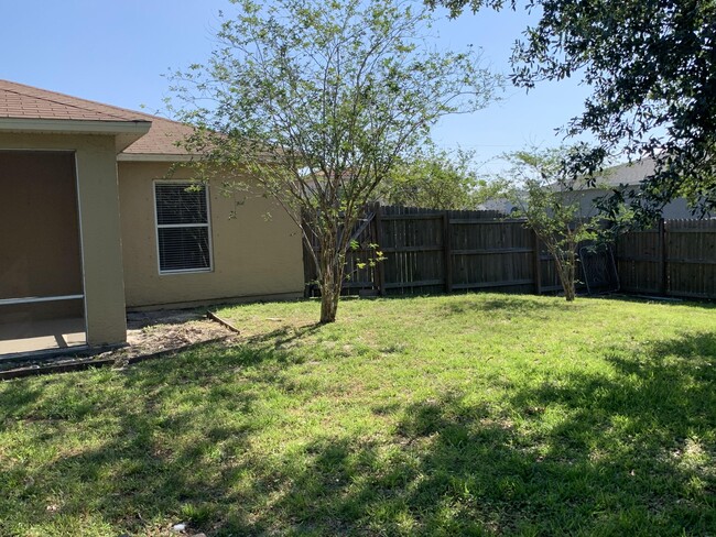 Building Photo - 269 SW Ridgecrest Dr