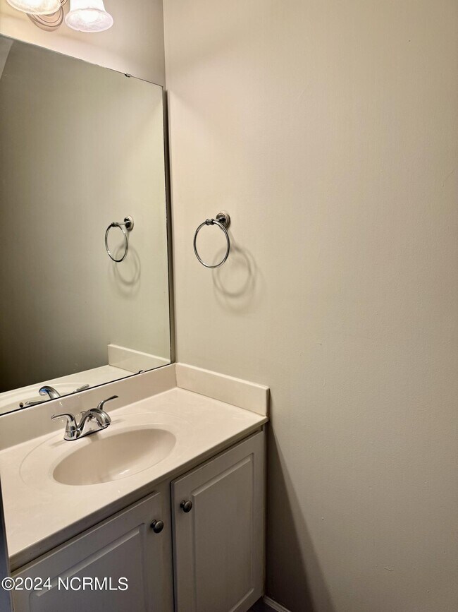 Building Photo - 4208 Brook Creek Ln