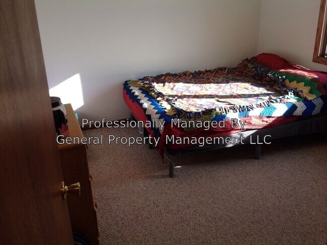 Building Photo - 2305 Martin St Apt 12 2305 Martin Street 12