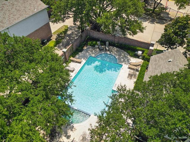 Building Photo - 6060 Thursby Ave