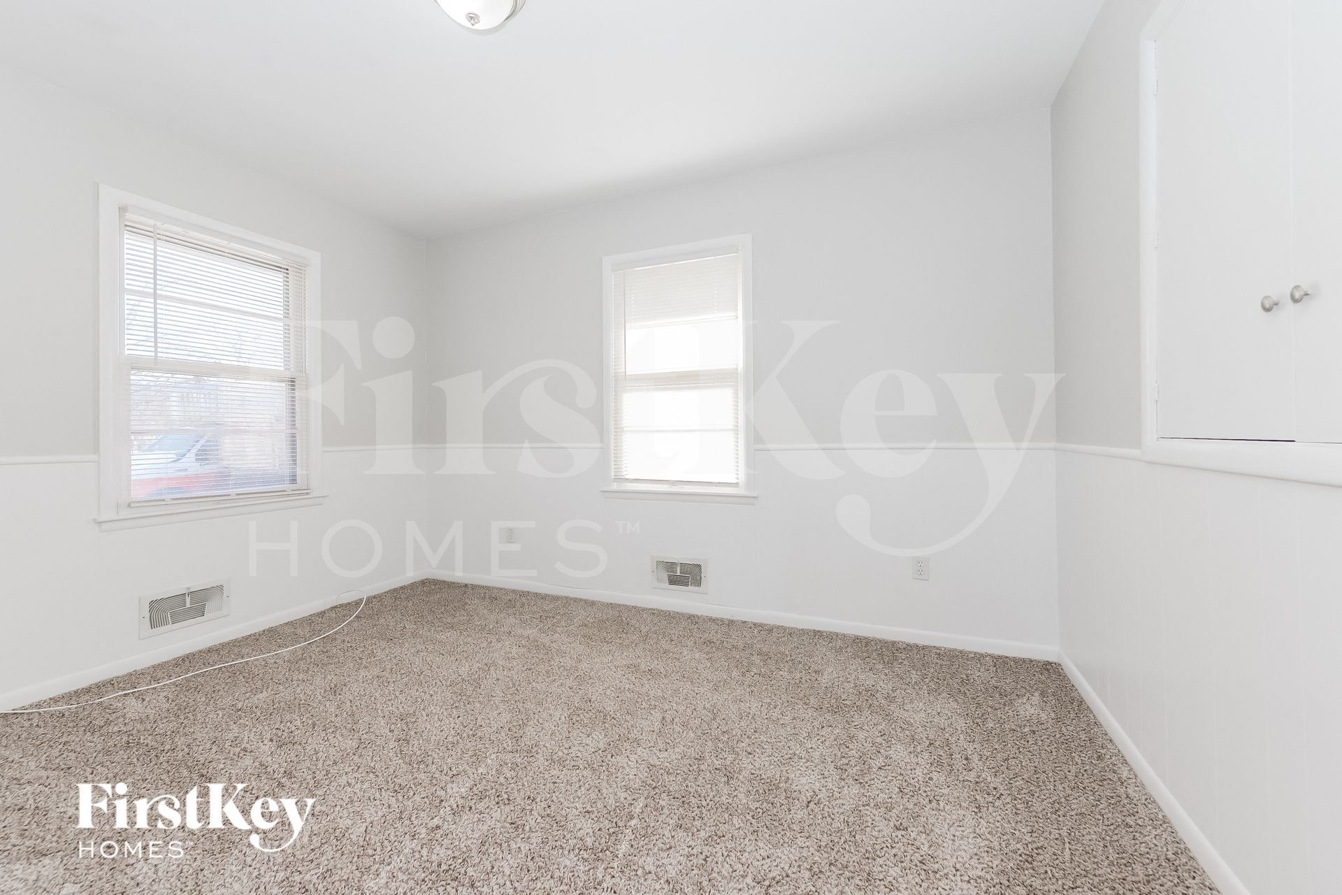 Building Photo - 7600 E 70th Terrace