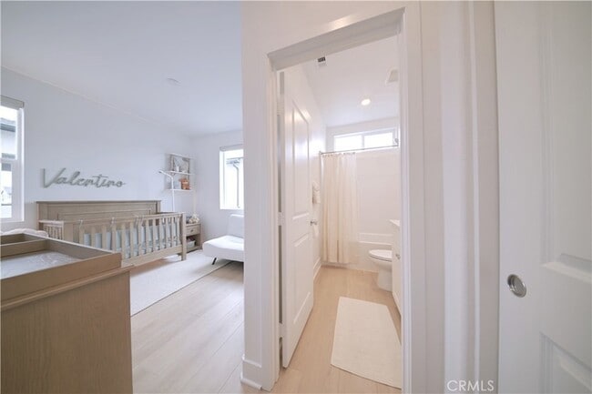 Building Photo - 145 Sora