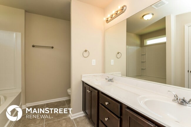 Building Photo - 106 Bradford Ct