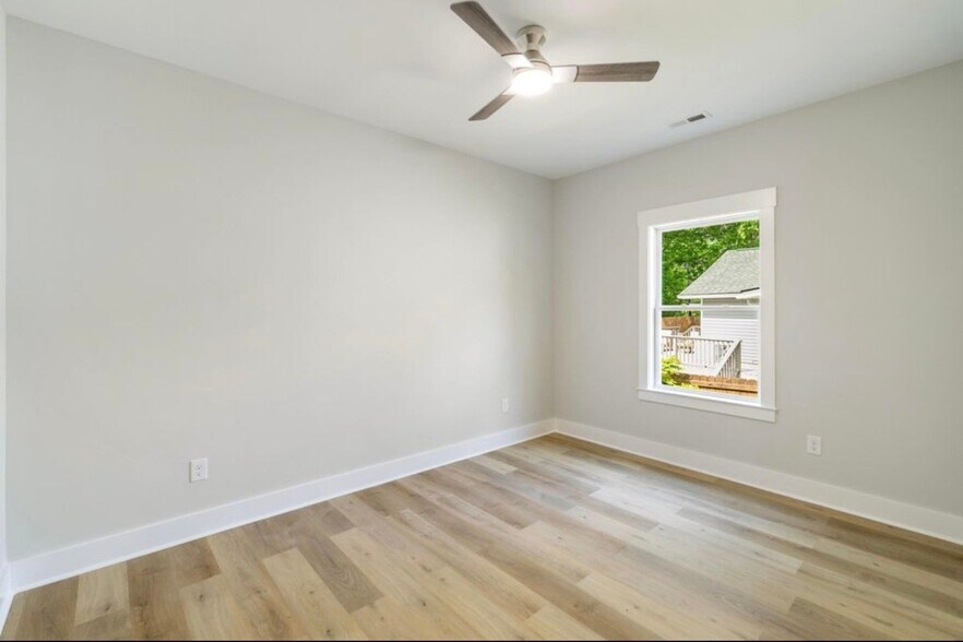 Building Photo - 5414 Dorsey St
