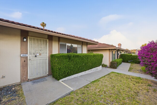 Building Photo - 1022 San Marino Dr
