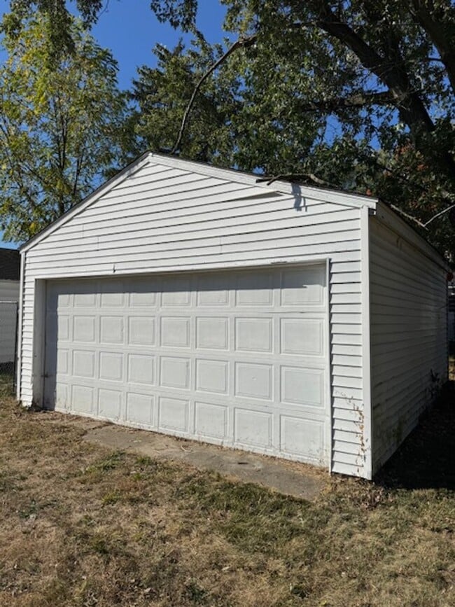 Building Photo - 4005 Holton Ave
