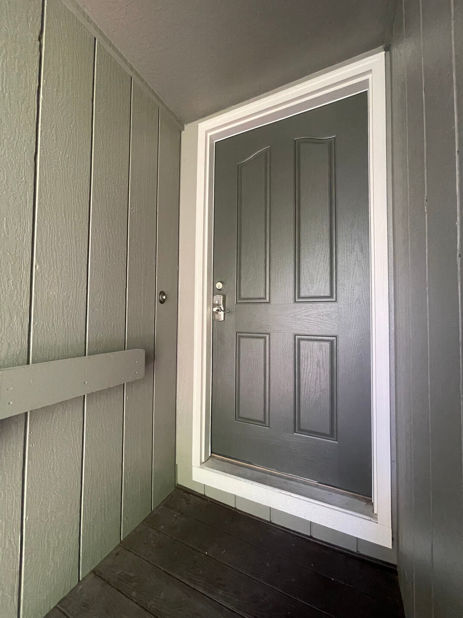 Front door - 5420 W Hill Rd