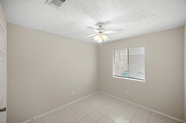 Building Photo - 8614 Windell Ln