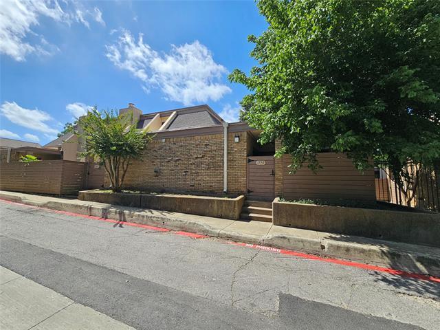 Building Photo - 3121 Park Ln