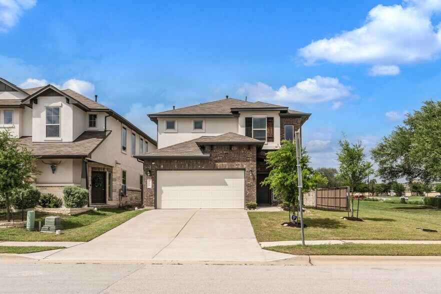 Building Photo - 104 Turkey Creek Ln