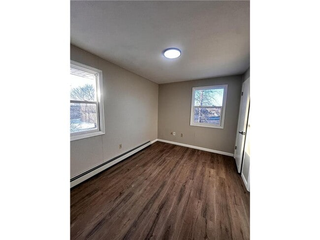 Building Photo - 453 13th Ave NW