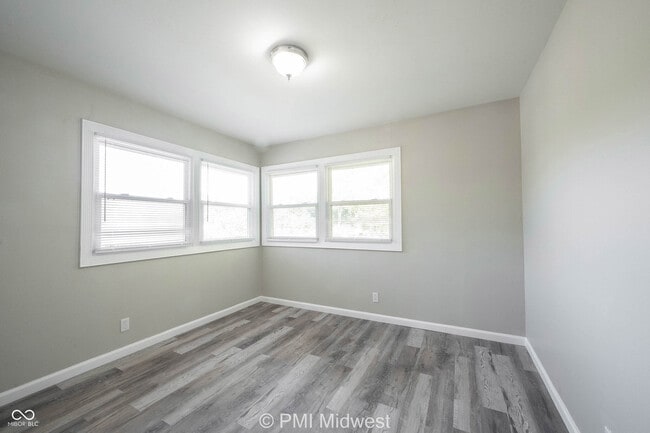 Building Photo - 6276 Eastgate Ave