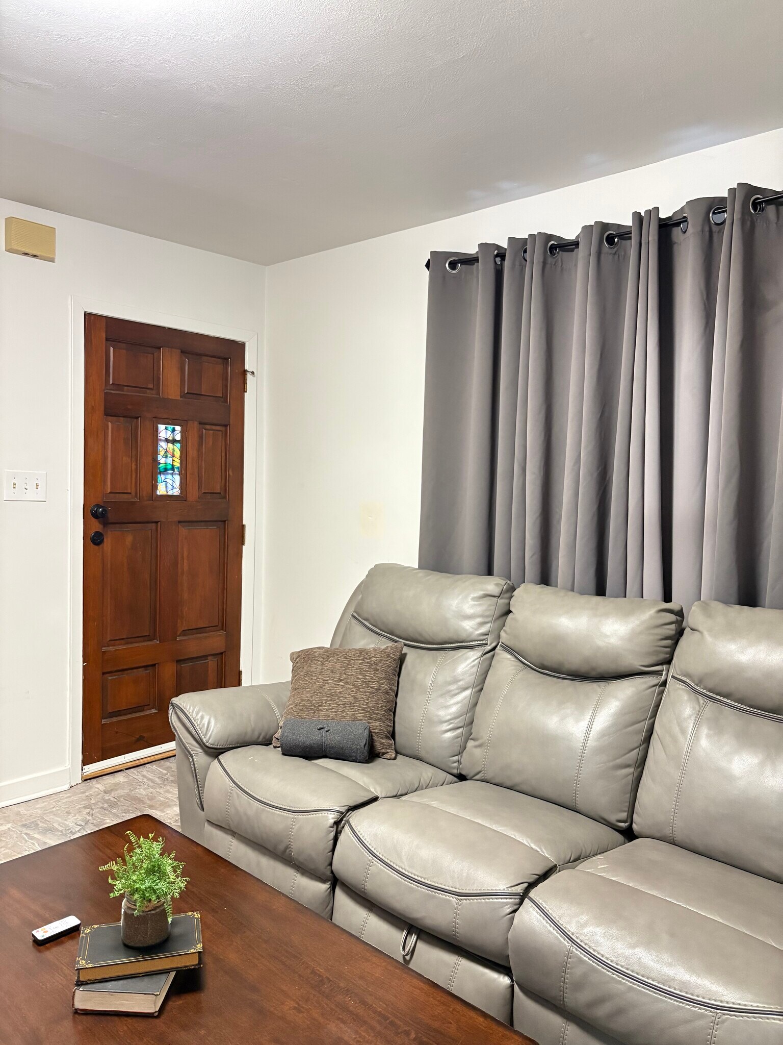 Building Photo - 313 Hixson Ave