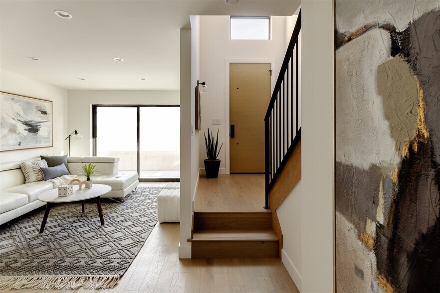 Building Photo - 1751 N Williams St