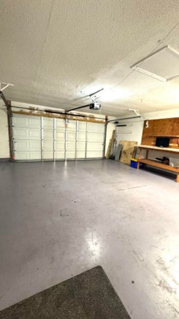 Building Photo - 5149 El Claro Cir