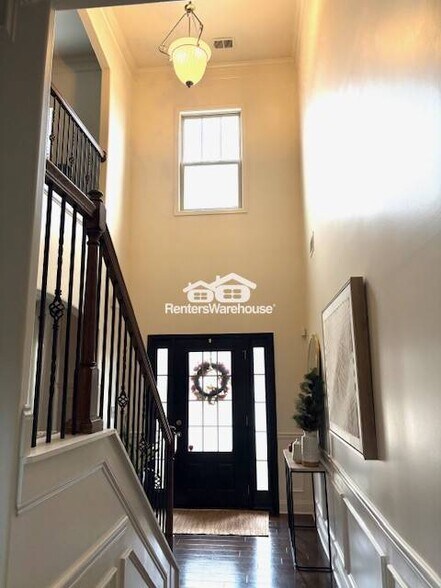 Building Photo - 4581 River Hill Cir