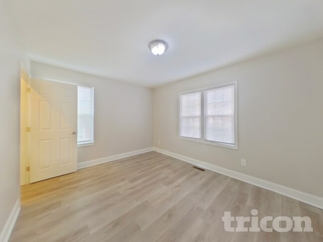 Building Photo - 717 West Blvd