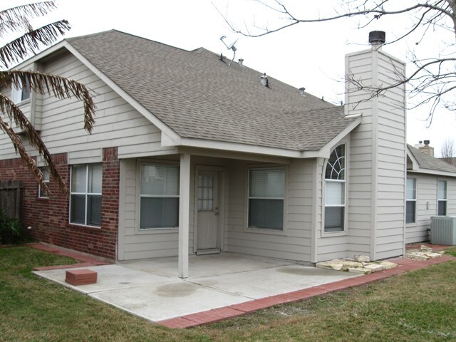 Building Photo - 5123 Chase Park Gate St