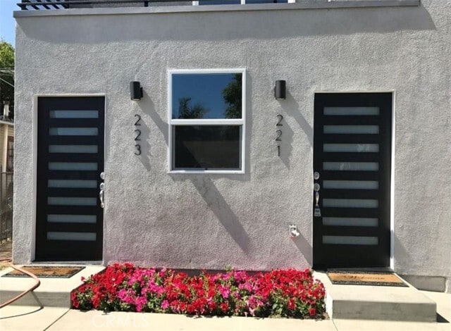 Building Photo - 221 W 85th St