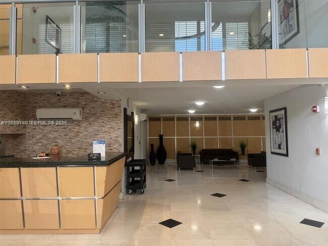 Building Photo - 6770 Indian Creek Dr