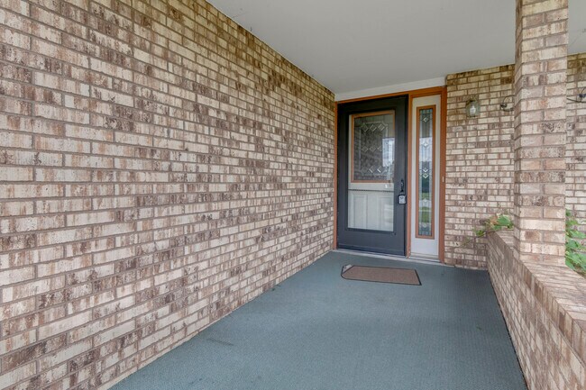Building Photo - 7736 W 157th Pl