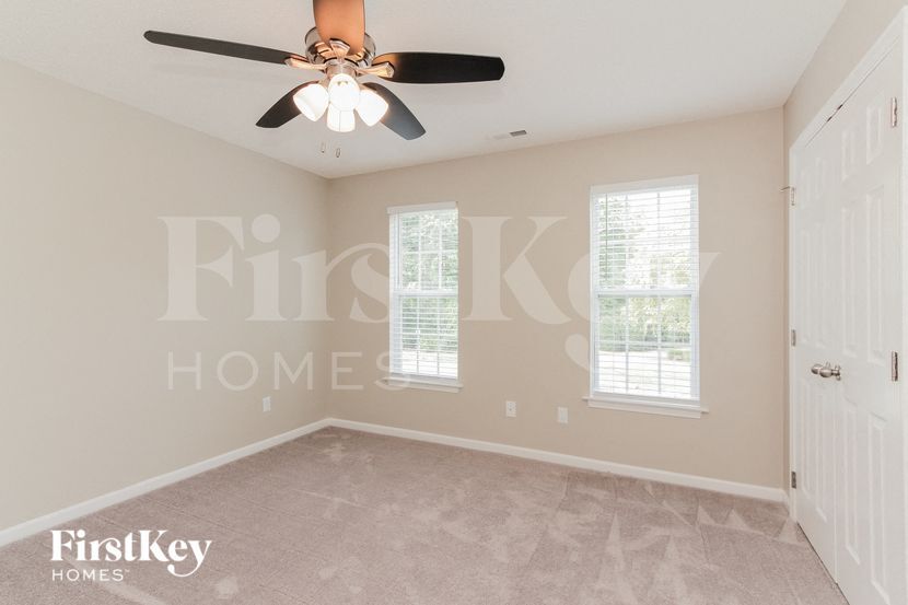 Building Photo - 7336 Rock Island Rd