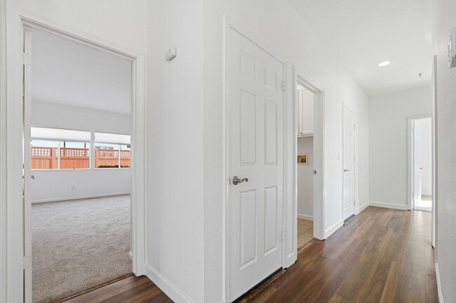 Building Photo - Desirable North Napa 3 Bed Single-Family Home