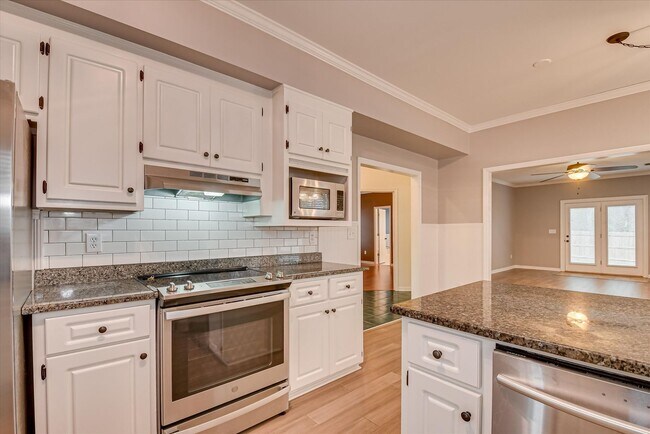 Building Photo - 4441 McManus Ct