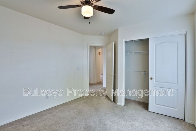 Building Photo - 515 N Aletta