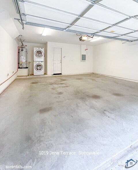 Building Photo - 1019 Jena Ter