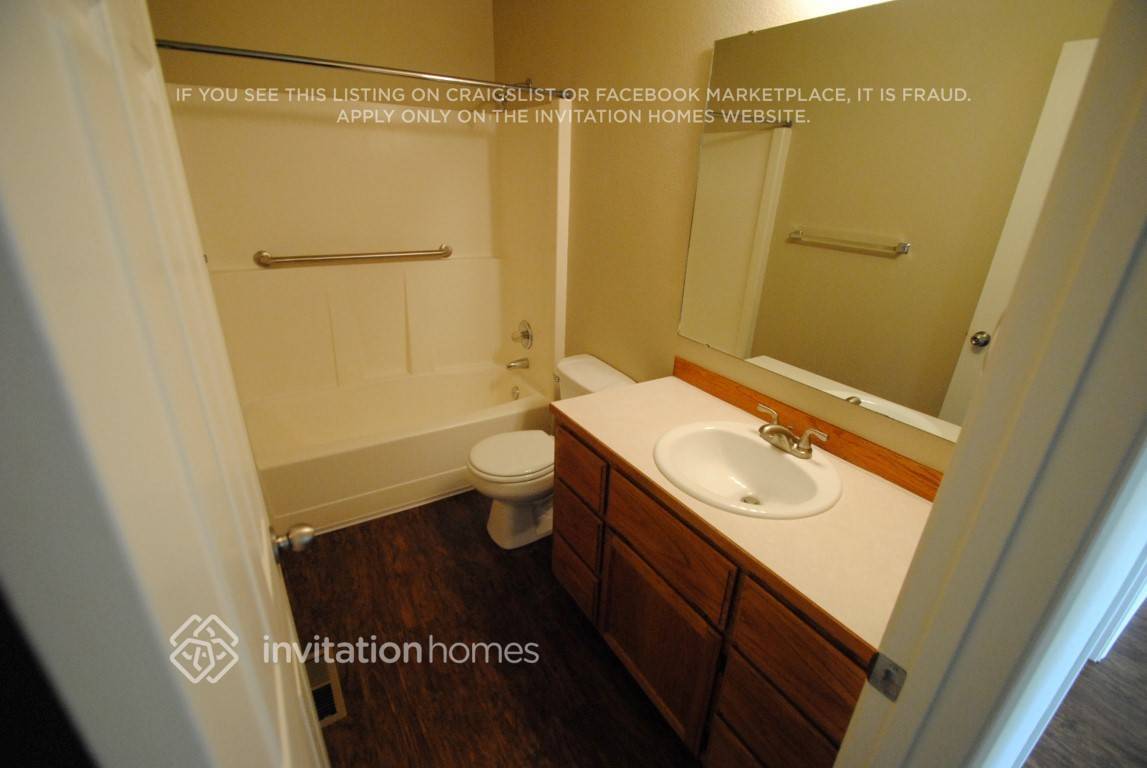 Building Photo - 9124 61st Dr NE