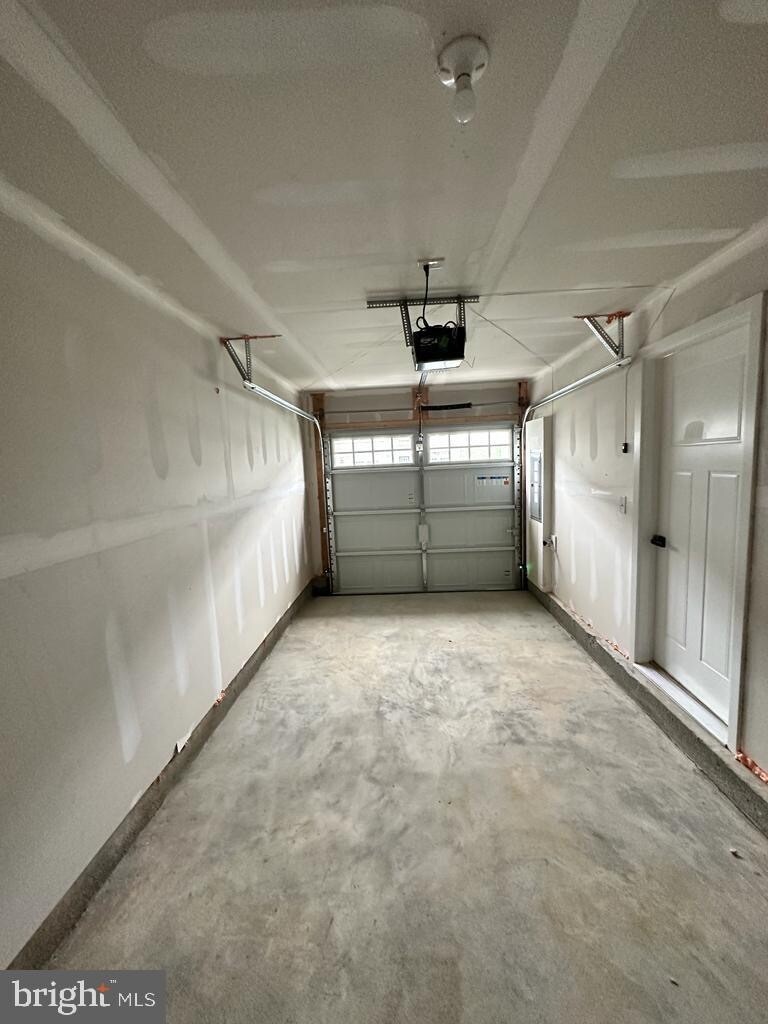 Building Photo - 6 Kohlmyer Dr