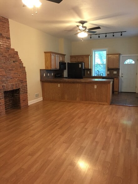 Building Photo - 3207 Joe Hammer Sq