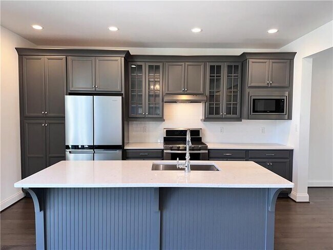 Building Photo - 3204 Lynk Alley