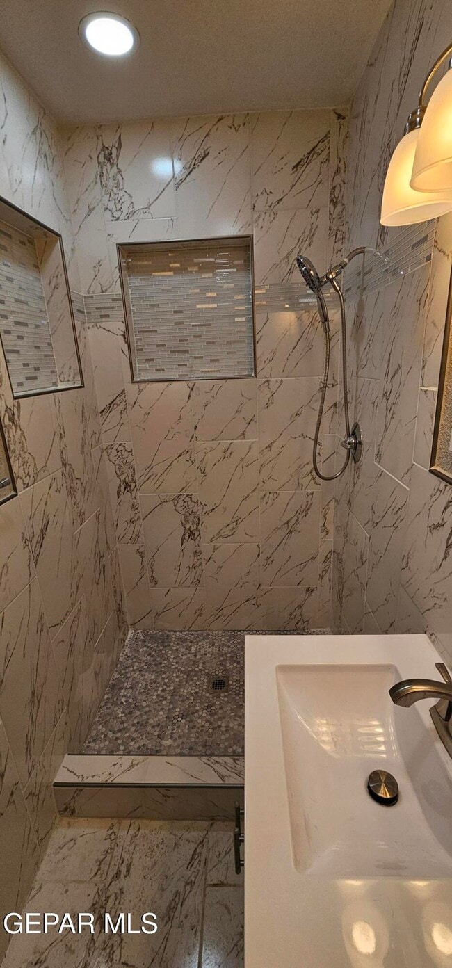 Building Photo - 8828 Kenneth St