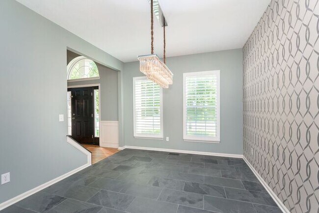 Building Photo - Stunning 6 Bed 3.5 Bath Carmel Home With Finished Basement an Fenced Yard!