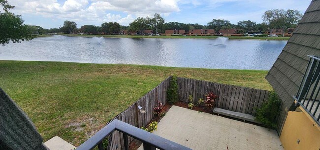 Primary Photo - 913 9th Way