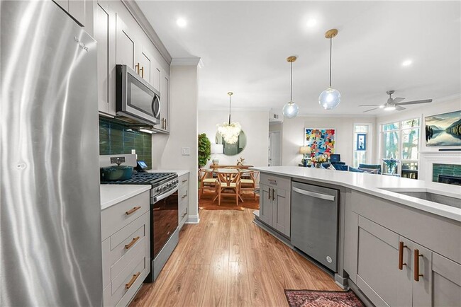 Building Photo - 815 McGill Park Ave NE