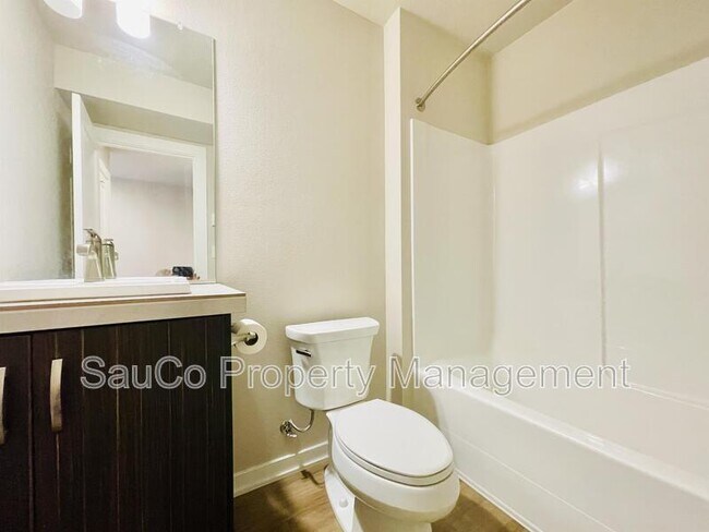 Building Photo - 17153 SW Woodpecker Ln