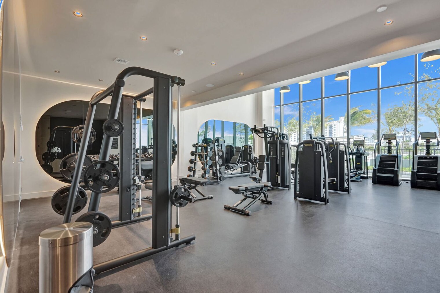 Building Photo - 580 72nd St