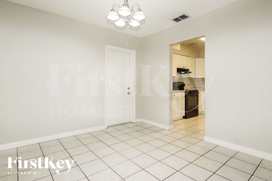 Building Photo - 1429 Satsuma St