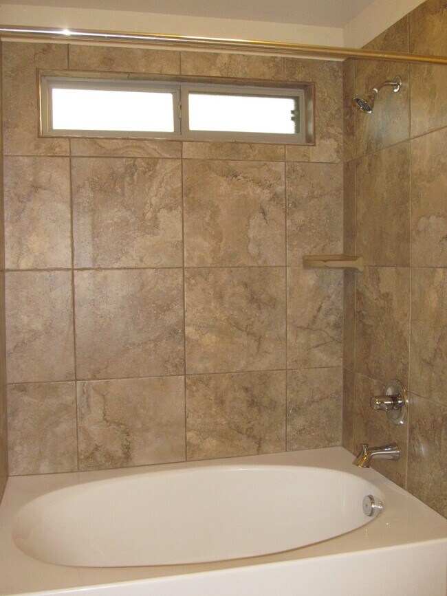 Building Photo - 4 BEDROOM, BISD