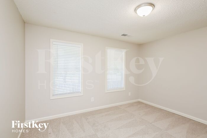 Building Photo - 1412 Red Oak Way