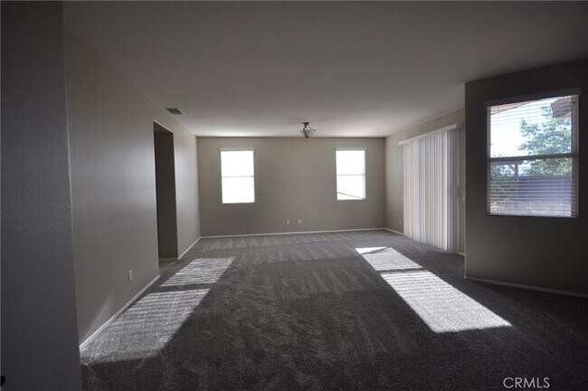 Building Photo - 8945 Honeysuckle Ave