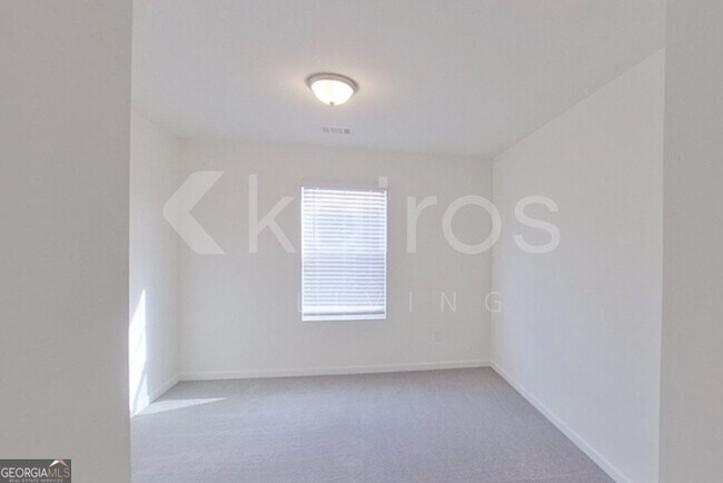 Building Photo - 202 Long Is Dr