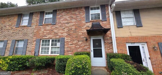 Building Photo - 131 Northdale Rd