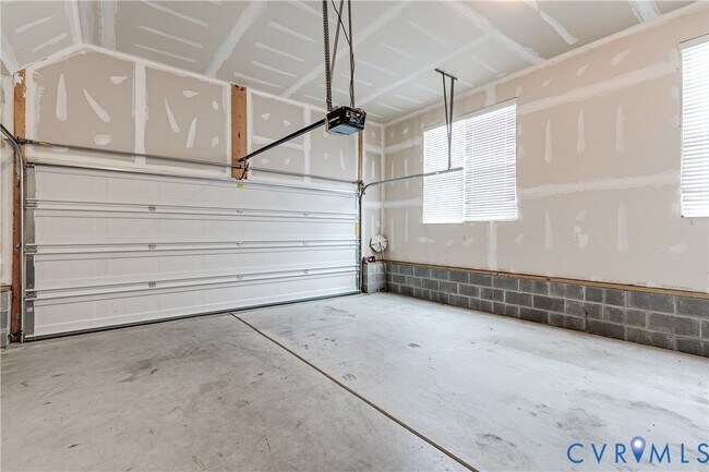 Building Photo - 1701 Anchor Landing Dr