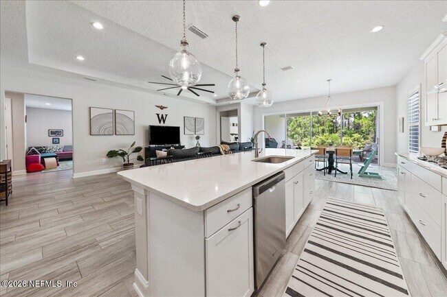 Building Photo - 10300 Silverbrook Trl