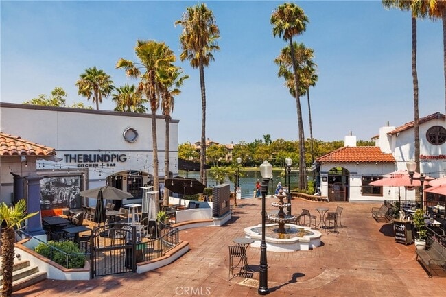 Building Photo - 225 Montana Del Lago Dr