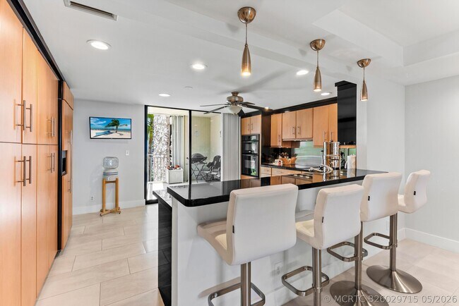 Building Photo - 2155 S Ocean Blvd